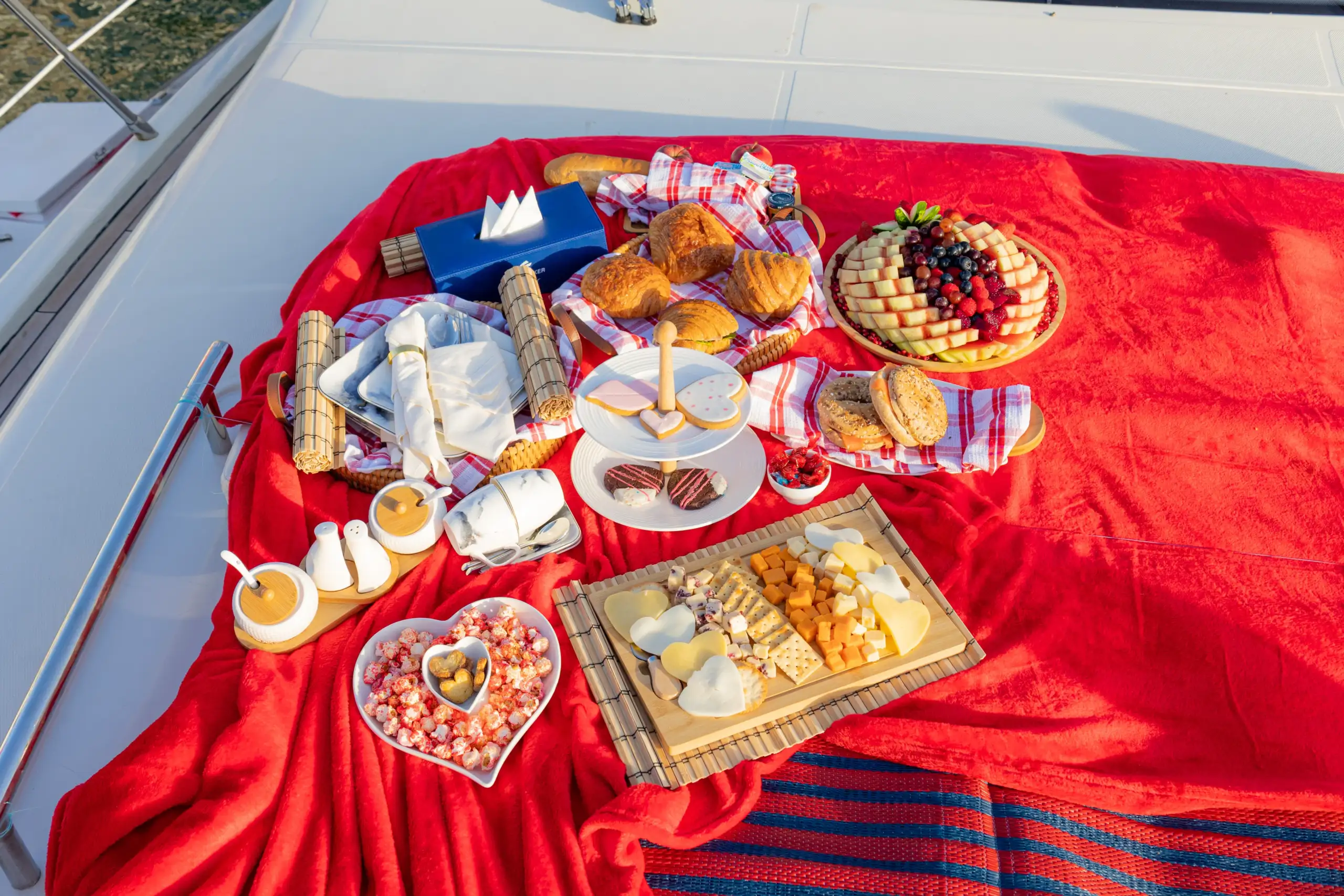 valentine's day yacht rental dubai